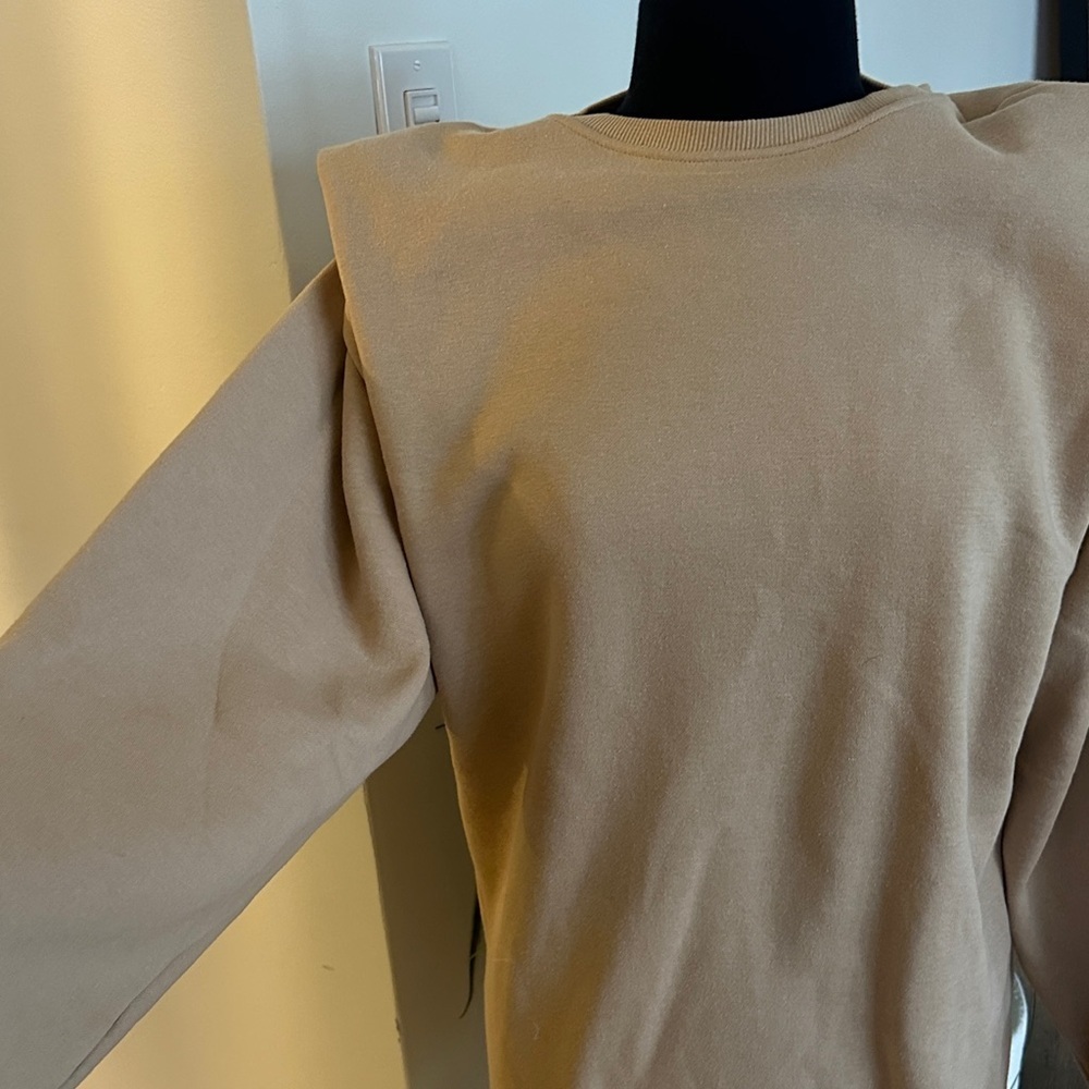 And April Tan Sweater Dress with extended shoulders - Size S/M - Picture 4 of 8